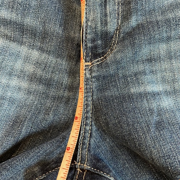 AG Stevie ankle jean 31R. Minor distressing at pocket. - Picture 7 of 8